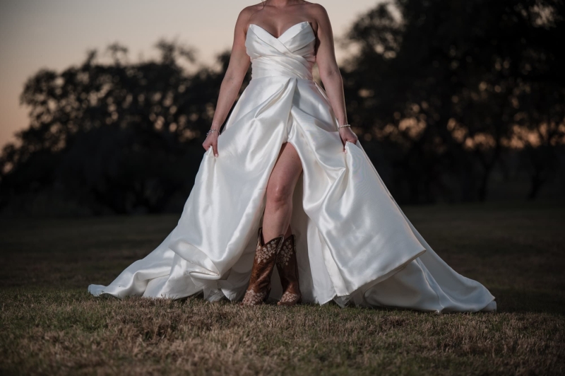 strawberry-pines-bridal-session-_Z611823