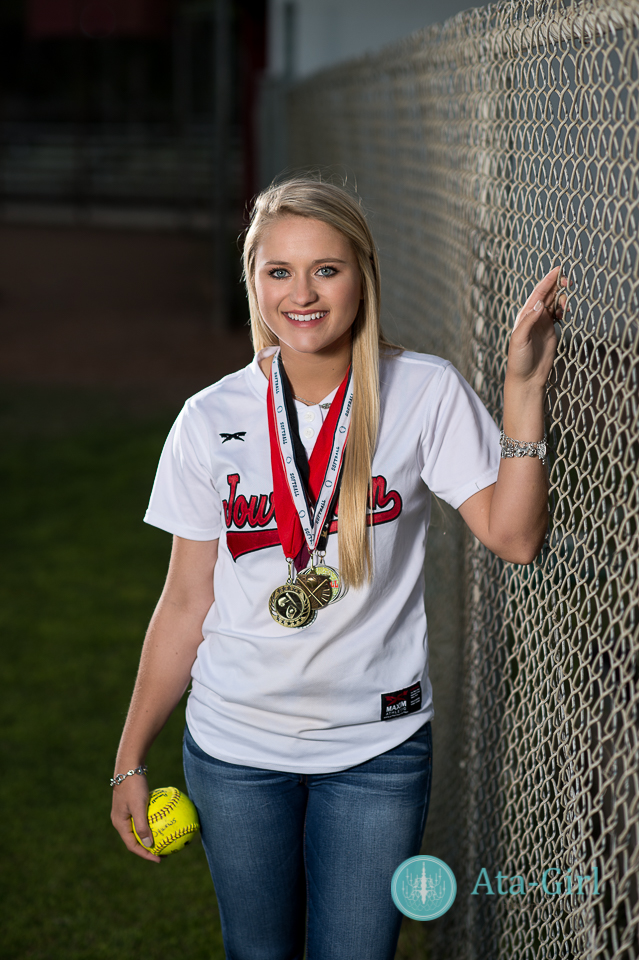 customized_senior_portriat_session_on_campus_4S1_5578-Edit