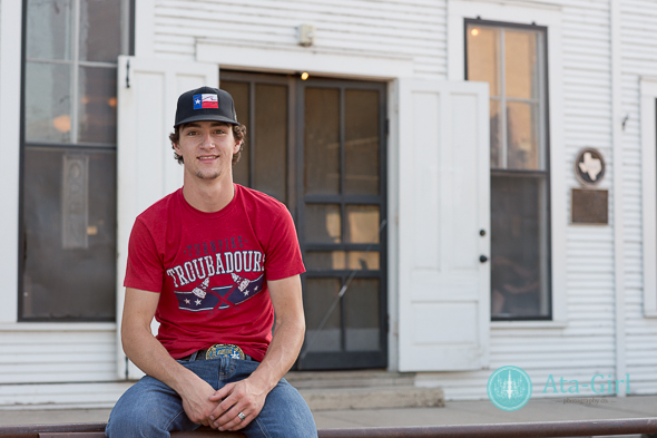 gruene_hall_texas_senior_portrait_session_atagirl_photography4D2_0200-Edit