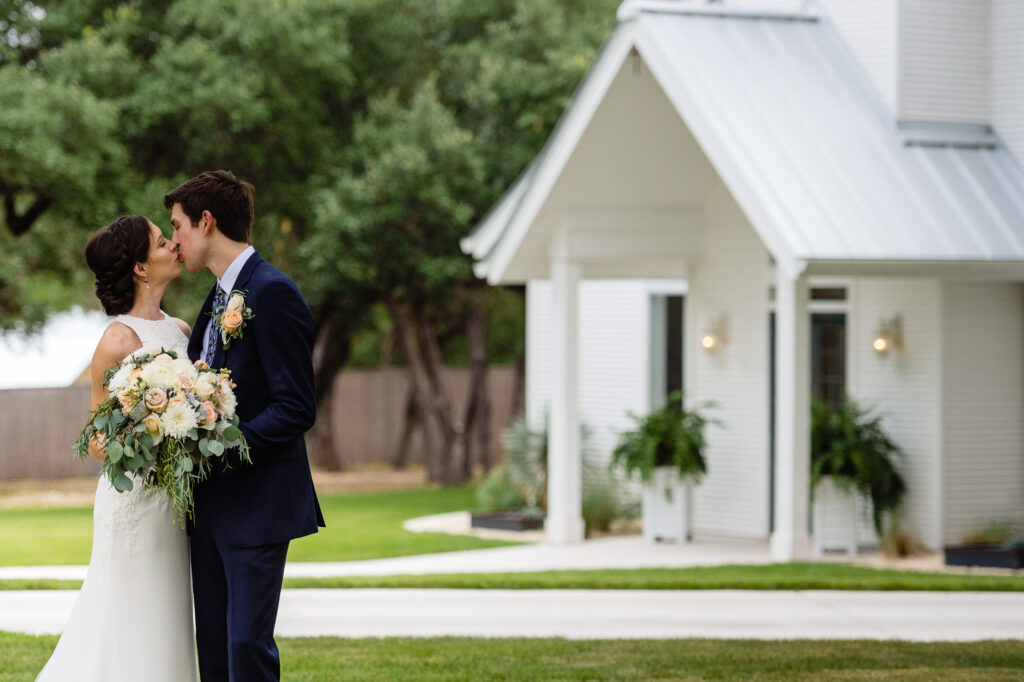 Texas hill country wedding at the Chandelier of Gruene