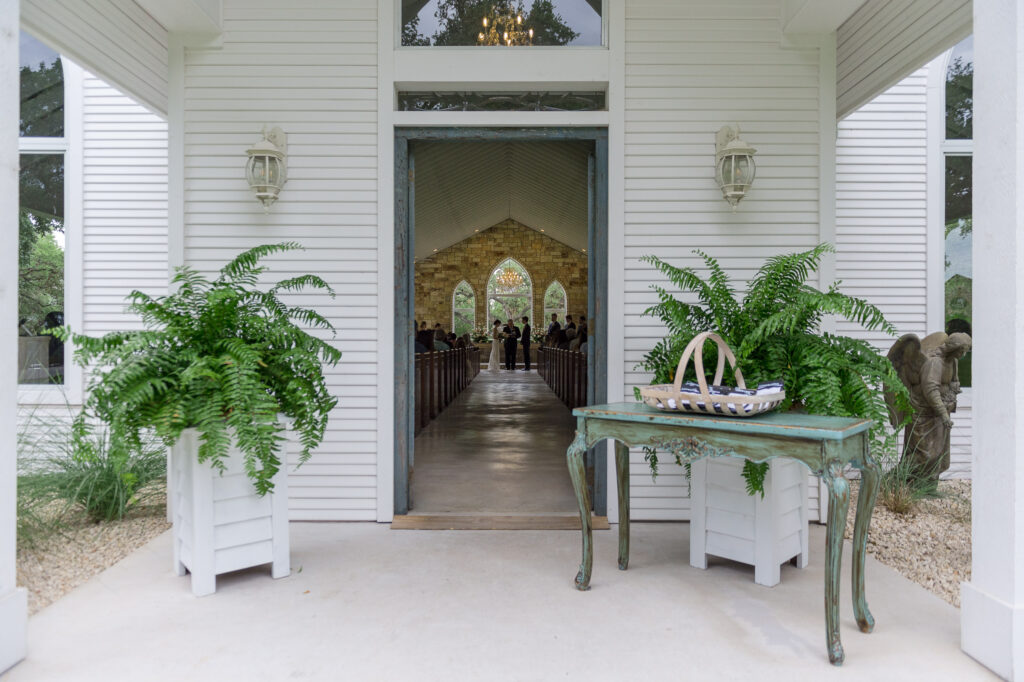 open air chapel at the Chandelier of Gruene