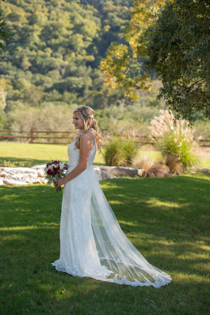 bridal portraits at a Boerne Hill  Country Wedding